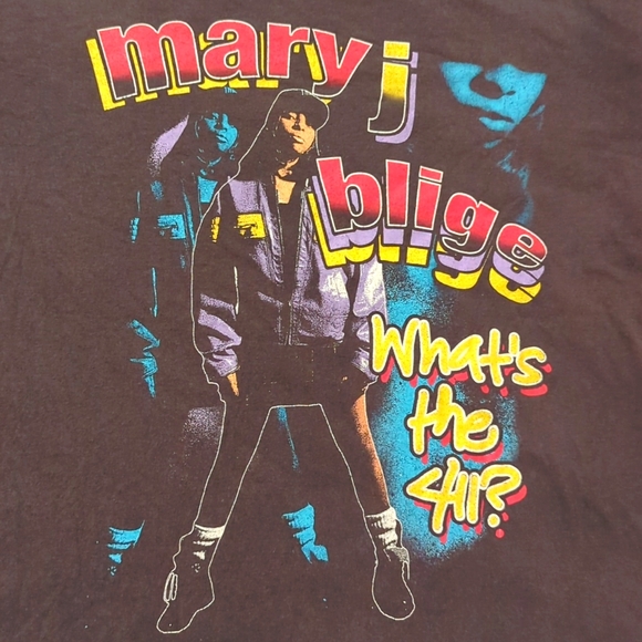Mary J Blige Tops - Mary J. Blige-What's the 411 graphic tee